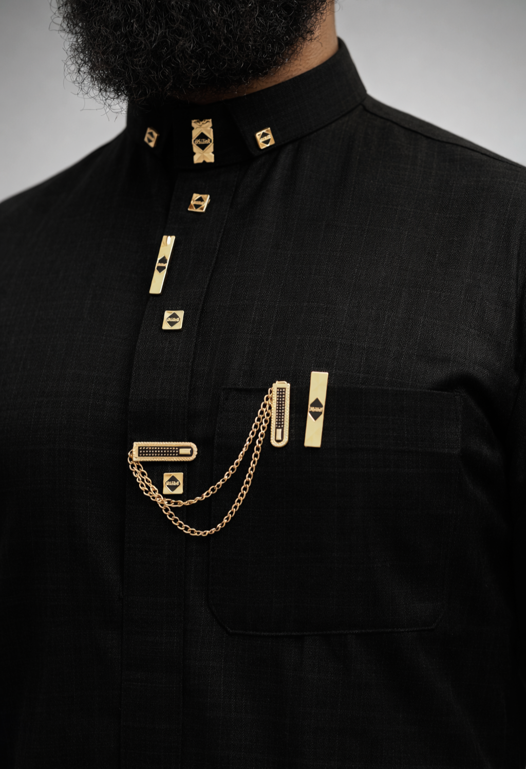 قميص المشكاة الأسود الفاخر بعلبة فاخرة - الصورة 2